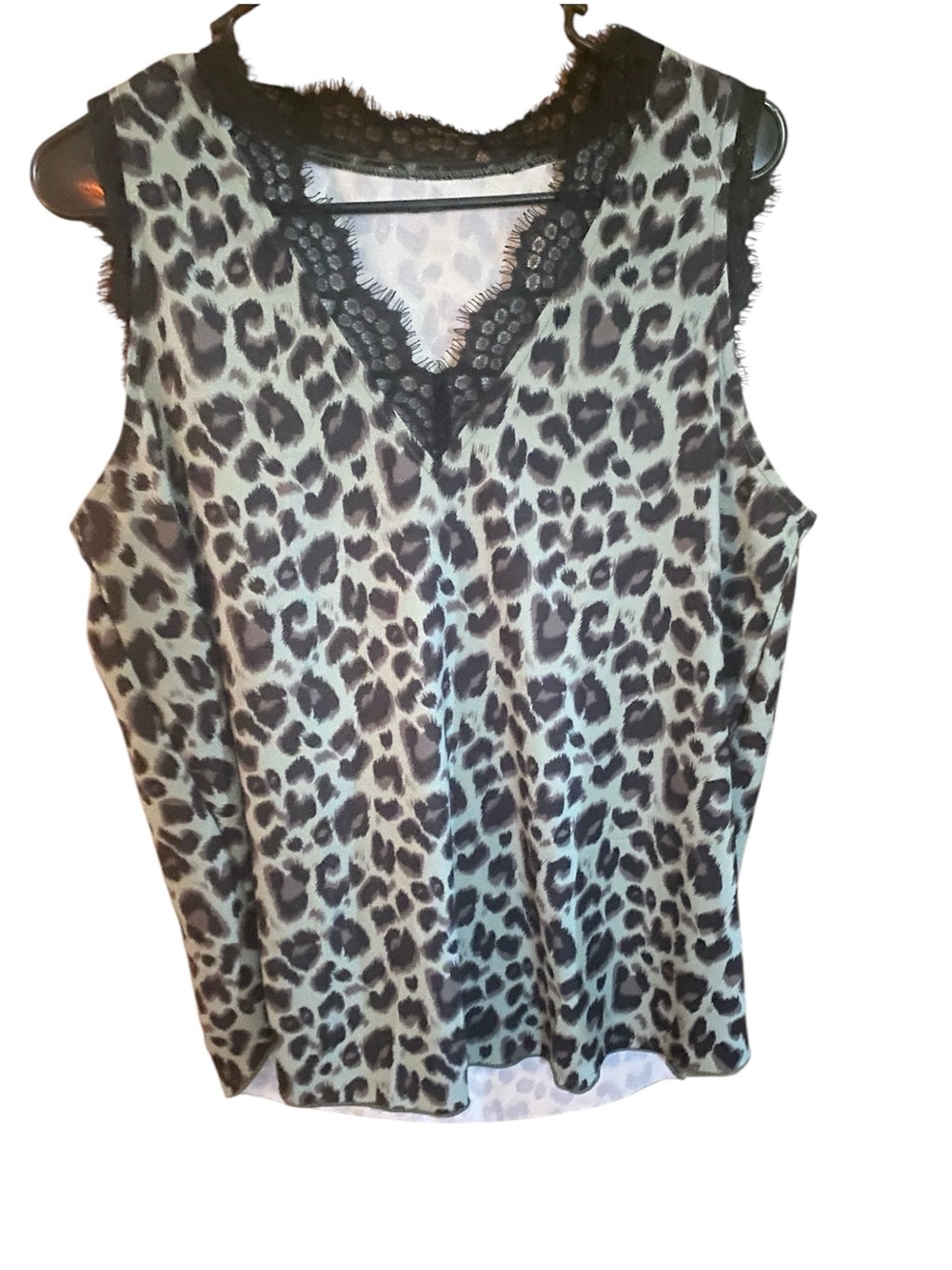 Women's Multicolor V Neck Lace Trim Leopard Tank. NEW SZ L - Picture 2 of 3
